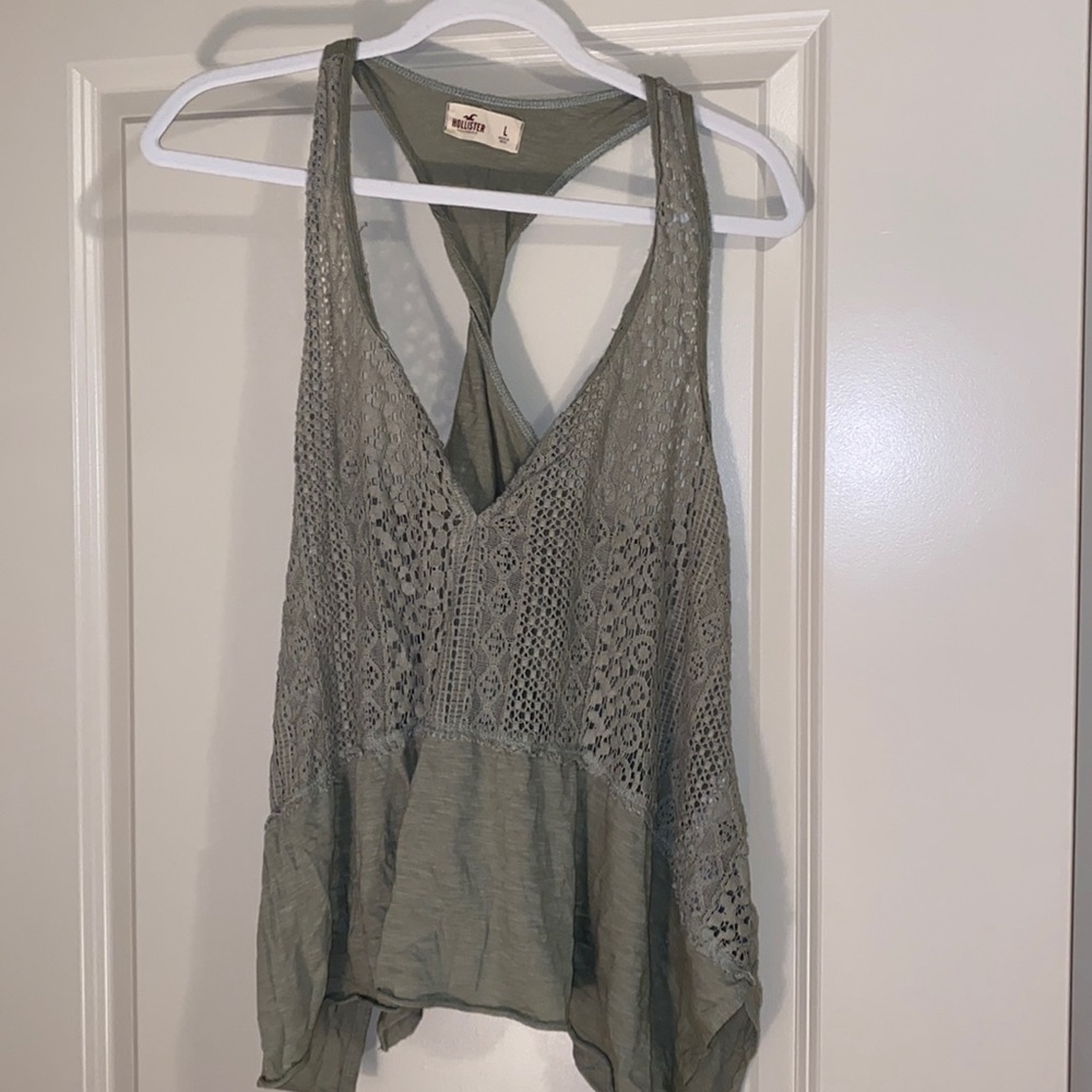 Hollister tank, L